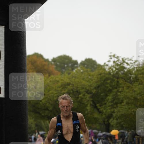13.09.2026 - Stadtparktriathlon Patografie http://msf.ph/oto/10273438 13.09.2026 12:48:55 Ziel 831, 926 meine-sportfotos.de