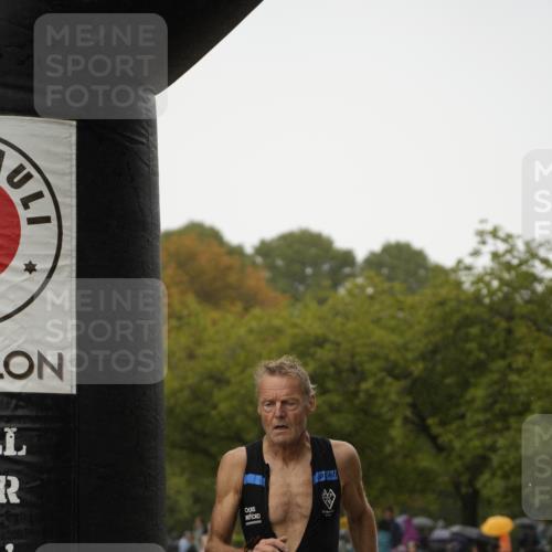 13.09.2026 - Stadtparktriathlon Patografie http://msf.ph/oto/10273442 13.09.2026 12:48:56 Ziel 831, 926 meine-sportfotos.de