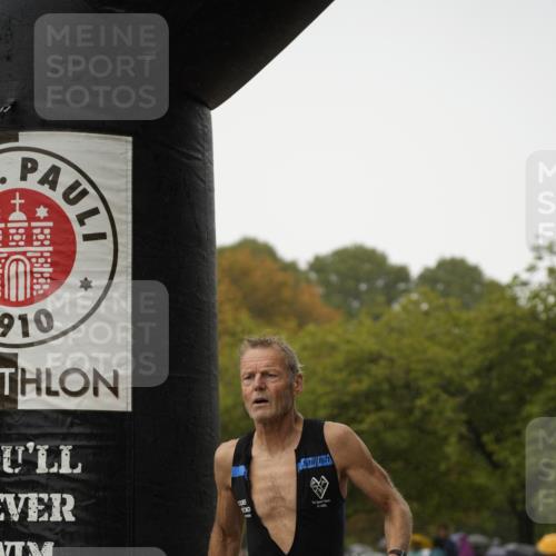 13.09.2026 - Stadtparktriathlon Patografie http://msf.ph/oto/10273447 13.09.2026 12:48:56 Ziel 831, 926 meine-sportfotos.de