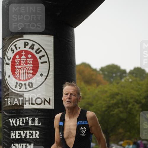 13.09.2026 - Stadtparktriathlon Patografie http://msf.ph/oto/10273452 13.09.2026 12:48:56 Ziel 831, 926 meine-sportfotos.de