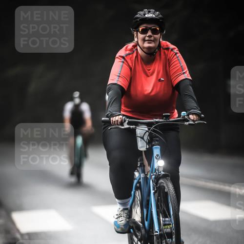 13.09.2026 - Stadtparktriathlon H.Heesch http://msf.ph/oto/10273457 13.09.2026 10:26:57 Radfahren 278, 337, 382, 399, 451, 465 meine-sportfotos.de