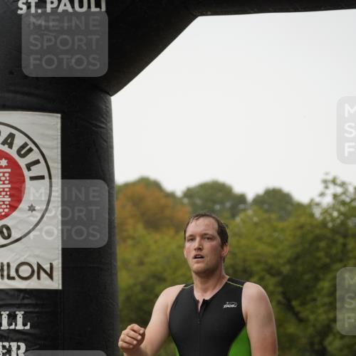 13.09.2026 - Stadtparktriathlon Patografie http://msf.ph/oto/10273469 13.09.2026 12:49:09 Ziel 869 meine-sportfotos.de
