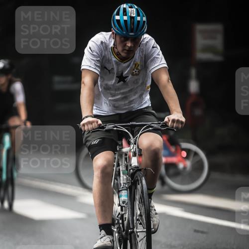 13.09.2026 - Stadtparktriathlon H.Heesch http://msf.ph/oto/10273472 13.09.2026 10:26:59 Radfahren 278, 337, 451, 465 meine-sportfotos.de
