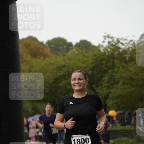 13.09.2026 - Stadtparktriathlon Patografie http://msf.ph/oto/10273479 13.09.2026 12:49:20 Ziel 828, 1800 meine-sportfotos.de