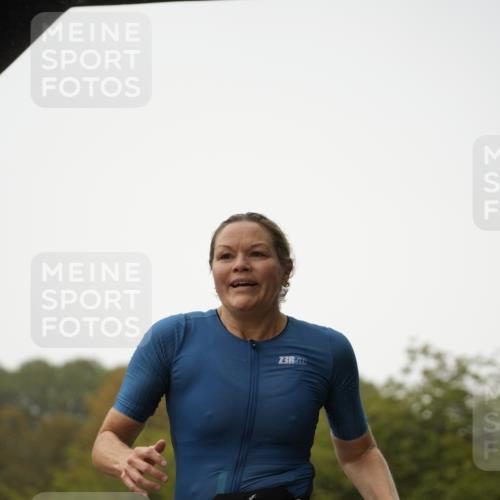 13.09.2026 - Stadtparktriathlon Patografie http://msf.ph/oto/10273508 13.09.2026 12:49:33 Ziel 816 meine-sportfotos.de