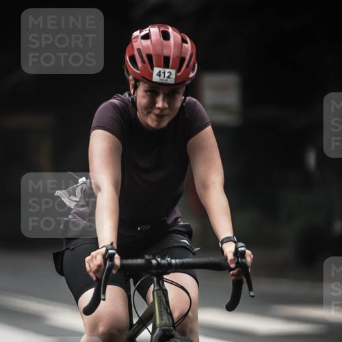 13.09.2026 - Stadtparktriathlon H.Heesch http://msf.ph/oto/10273513 13.09.2026 10:27:06 Radfahren 233, 243, 305, 405, 412, 459, 465 meine-sportfotos.de