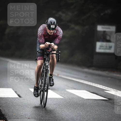 13.09.2026 - Stadtparktriathlon H.Heesch http://msf.ph/oto/10273515 13.09.2026 08:59:51 Radfahren 1, 17, 69, 112, 123, 141 meine-sportfotos.de