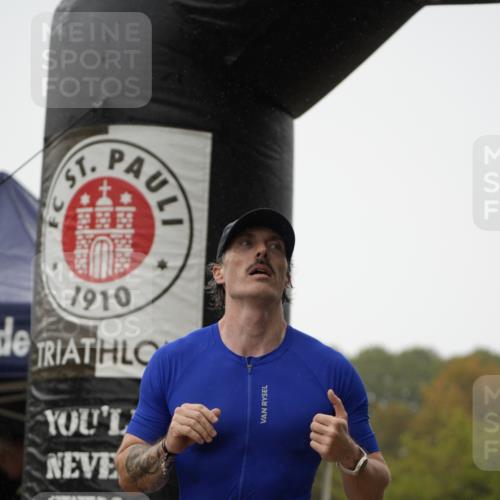 13.09.2026 - Stadtparktriathlon Patografie http://msf.ph/oto/10273524 13.09.2026 12:49:52 Ziel 888, 920 meine-sportfotos.de
