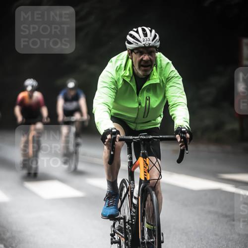 13.09.2026 - Stadtparktriathlon H.Heesch http://msf.ph/oto/10273525 13.09.2026 10:27:07 Radfahren 233, 243, 305, 309, 394, 405, 412, 459 meine-sportfotos.de