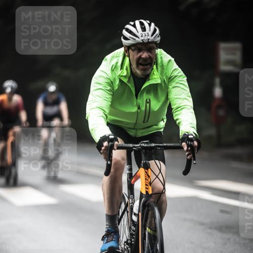 13.09.2026 - Stadtparktriathlon H.Heesch http://msf.ph/oto/10273527 13.09.2026 10:27:08 Radfahren 233, 243, 305, 309, 394, 405, 412, 459 meine-sportfotos.de