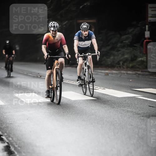 13.09.2026 - Stadtparktriathlon H.Heesch http://msf.ph/oto/10273533 13.09.2026 10:27:08 Radfahren 233, 243, 305, 309, 394, 405, 412, 459 meine-sportfotos.de