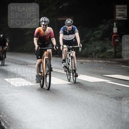 13.09.2026 - Stadtparktriathlon H.Heesch http://msf.ph/oto/10273536 13.09.2026 10:27:09 Radfahren 233, 243, 305, 309, 394, 405, 412, 459 meine-sportfotos.de