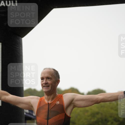 13.09.2026 - Stadtparktriathlon Patografie http://msf.ph/oto/10273544 13.09.2026 12:49:57 Ziel 888, 920 meine-sportfotos.de
