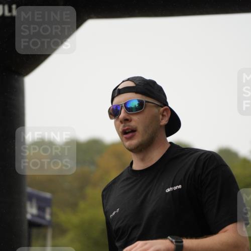 13.09.2026 - Stadtparktriathlon Patografie http://msf.ph/oto/10273581 13.09.2026 12:50:15 Ziel 902, 922 meine-sportfotos.de
