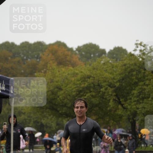 13.09.2026 - Stadtparktriathlon Patografie http://msf.ph/oto/10273587 13.09.2026 12:50:36 Ziel 878 meine-sportfotos.de