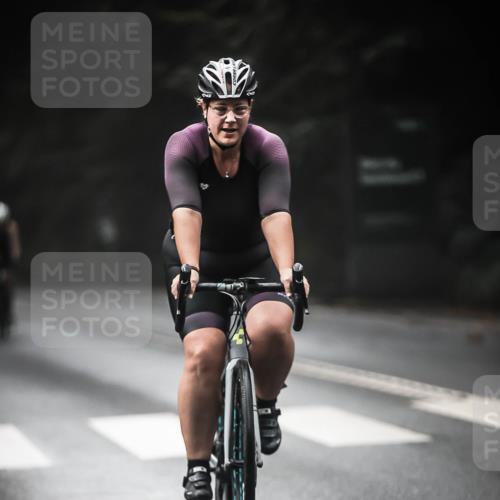 13.09.2026 - Stadtparktriathlon H.Heesch http://msf.ph/oto/10273594 13.09.2026 10:27:13 Radfahren 233, 243, 254, 305, 309, 389, 394, 402, 405, 459 meine-sportfotos.de