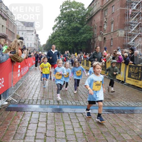 13.09.2026 - Kiel Lauf Yannick Fuchs http://msf.ph/oto/10273632 13.09.2026 08:36:19 Ziel 71, 308, 464, 465, 569, 740, 858, 923, 1551, 1552, 1648, 1829, 1875, 2310, 2328, 3149, 3434, 3656, 3689, 4002, 4007, 4473, 4474, 4495, 4500, 5481, 5486, 5499, 5842, 6022, 6101, 6143, 6491, 6838, 7128, 7147, 7225, 7228, 7523, 7629, 7634, 7679, 7842, 7908, 8228, 8267, 8961, 9625, 9794, 10111, 10140, 10712, 11355, 11577, 11592, 11782, 12239, 12447, 12504, 12645, 119, 304, 440, 690, 741, 832, 1516, 1552, 1690, 1850, 2618, 2621, 2882, 2911, 3053 meine-sportfotos.de