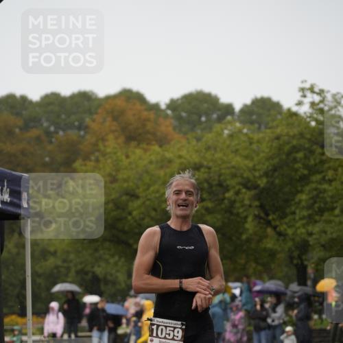 13.09.2026 - Stadtparktriathlon Patografie http://msf.ph/oto/10273637 13.09.2026 12:51:16 Ziel 785, 1059 meine-sportfotos.de