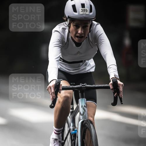13.09.2026 - Stadtparktriathlon H.Heesch http://msf.ph/oto/10273656 13.09.2026 10:27:20 Radfahren 254, 274, 389, 402 meine-sportfotos.de