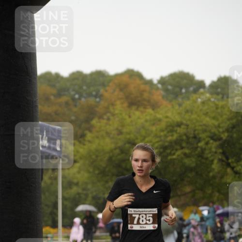 13.09.2026 - Stadtparktriathlon Patografie http://msf.ph/oto/10273664 13.09.2026 12:51:24 Ziel 729, 785 meine-sportfotos.de
