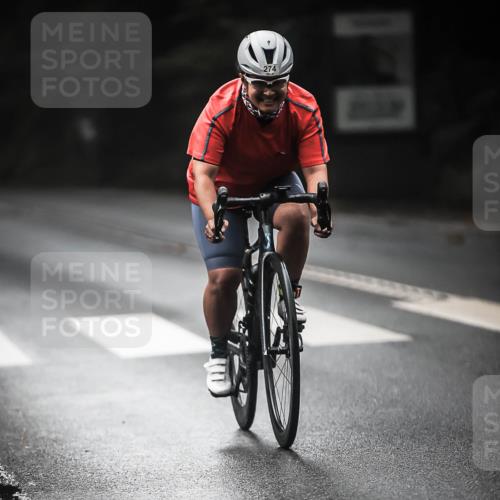 13.09.2026 - Stadtparktriathlon H.Heesch http://msf.ph/oto/10273673 13.09.2026 10:27:22 Radfahren 254, 274, 389, 402 meine-sportfotos.de