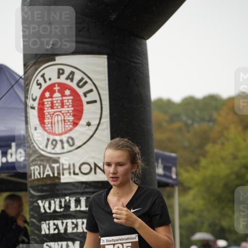 13.09.2026 - Stadtparktriathlon Patografie http://msf.ph/oto/10273676 13.09.2026 12:51:25 Ziel 729, 785 meine-sportfotos.de