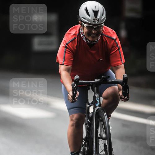 13.09.2026 - Stadtparktriathlon H.Heesch http://msf.ph/oto/10273690 13.09.2026 10:27:23 Radfahren 254, 274, 389, 402 meine-sportfotos.de