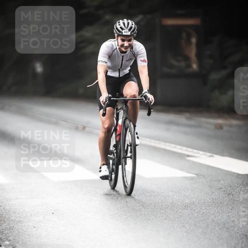 13.09.2026 - Stadtparktriathlon H.Heesch http://msf.ph/oto/10273693 13.09.2026 10:27:32 Radfahren 437 meine-sportfotos.de