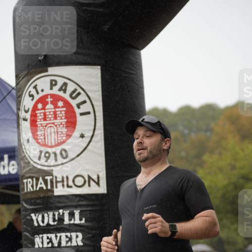 13.09.2026 - Stadtparktriathlon Patografie http://msf.ph/oto/10273713 13.09.2026 12:51:49 Ziel 935 meine-sportfotos.de