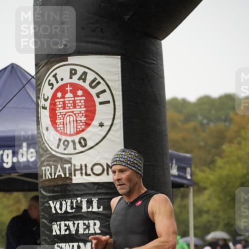13.09.2026 - Stadtparktriathlon Patografie http://msf.ph/oto/10273774 13.09.2026 12:52:28 Ziel 990 meine-sportfotos.de