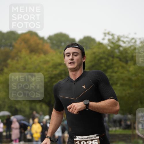 13.09.2026 - Stadtparktriathlon Patografie http://msf.ph/oto/10273839 13.09.2026 12:53:14 Ziel 851, 1036 meine-sportfotos.de