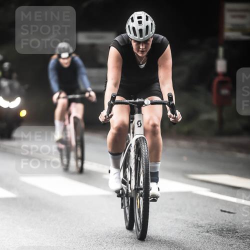 13.09.2026 - Stadtparktriathlon H.Heesch http://msf.ph/oto/10273845 13.09.2026 10:28:15 Radfahren 229, 273, 347, 383, 434, 439 meine-sportfotos.de