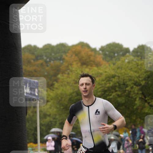 13.09.2026 - Stadtparktriathlon Patografie http://msf.ph/oto/10273851 13.09.2026 12:53:19 Ziel 851, 1036 meine-sportfotos.de