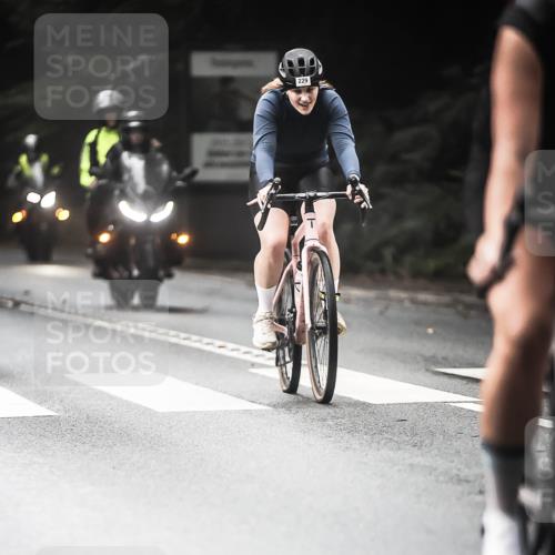 13.09.2026 - Stadtparktriathlon H.Heesch http://msf.ph/oto/10273854 13.09.2026 10:28:15 Radfahren 229, 273, 347, 383, 434, 439 meine-sportfotos.de