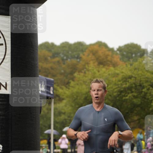 13.09.2026 - Stadtparktriathlon Patografie http://msf.ph/oto/10273866 13.09.2026 12:53:32 Ziel 934, 964, 965, 1030 meine-sportfotos.de