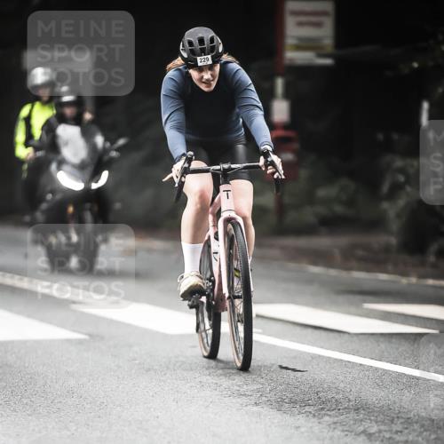 13.09.2026 - Stadtparktriathlon H.Heesch http://msf.ph/oto/10273869 13.09.2026 10:28:16 Radfahren 229, 273, 347, 383, 434, 439 meine-sportfotos.de
