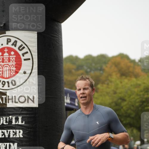 13.09.2026 - Stadtparktriathlon Patografie http://msf.ph/oto/10273870 13.09.2026 12:53:32 Ziel 934, 964, 965, 1030 meine-sportfotos.de