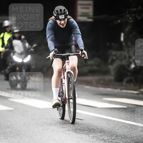 13.09.2026 - Stadtparktriathlon H.Heesch http://msf.ph/oto/10273873 13.09.2026 10:28:16 Radfahren 229, 273, 347, 383, 434, 439 meine-sportfotos.de