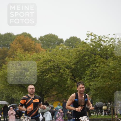 13.09.2026 - Stadtparktriathlon Patografie http://msf.ph/oto/10273881 13.09.2026 12:53:39 Ziel 934, 964, 965 meine-sportfotos.de