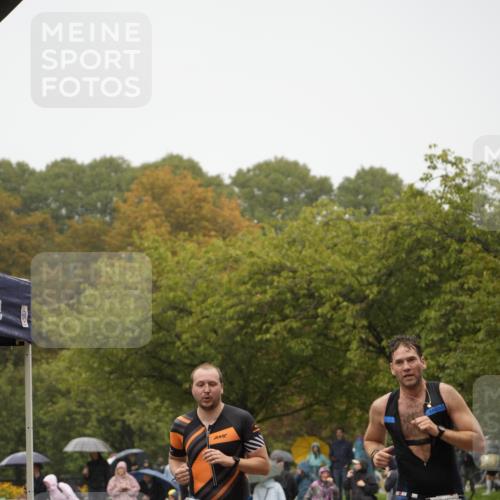 13.09.2026 - Stadtparktriathlon Patografie http://msf.ph/oto/10273886 13.09.2026 12:53:39 Ziel 934, 964, 965 meine-sportfotos.de