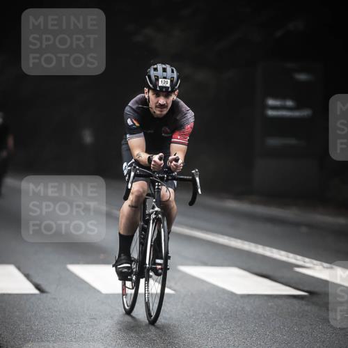 13.09.2026 - Stadtparktriathlon H.Heesch http://msf.ph/oto/10273896 13.09.2026 09:01:09 Radfahren 88, 100, 117, 120 meine-sportfotos.de