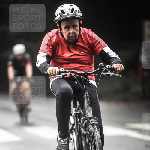 13.09.2026 - Stadtparktriathlon H.Heesch http://msf.ph/oto/10273910 13.09.2026 10:28:21 Radfahren 229, 253, 270, 273, 286, 346, 372, 383, 406, 434, 439 meine-sportfotos.de