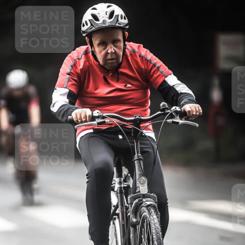 13.09.2026 - Stadtparktriathlon H.Heesch http://msf.ph/oto/10273915 13.09.2026 10:28:22 Radfahren 229, 253, 270, 273, 286, 346, 372, 383, 406, 434 meine-sportfotos.de
