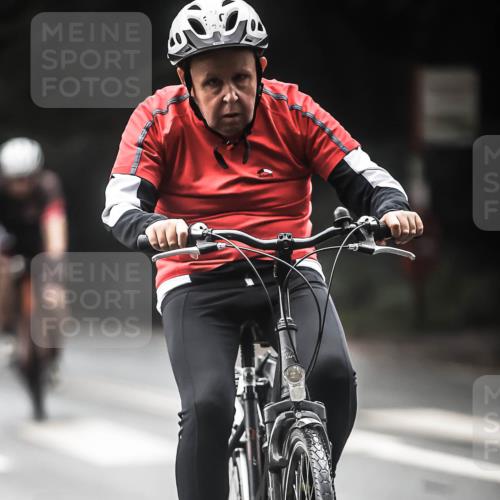13.09.2026 - Stadtparktriathlon H.Heesch http://msf.ph/oto/10273919 13.09.2026 10:28:22 Radfahren 229, 253, 270, 273, 286, 346, 372, 383, 406, 434 meine-sportfotos.de