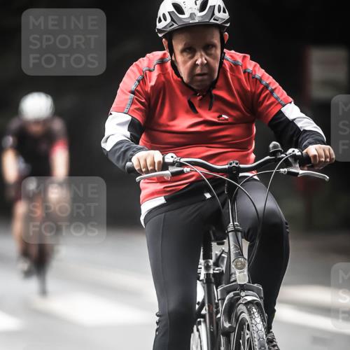13.09.2026 - Stadtparktriathlon H.Heesch http://msf.ph/oto/10273922 13.09.2026 10:28:22 Radfahren 229, 253, 270, 273, 286, 346, 372, 383, 406, 434 meine-sportfotos.de