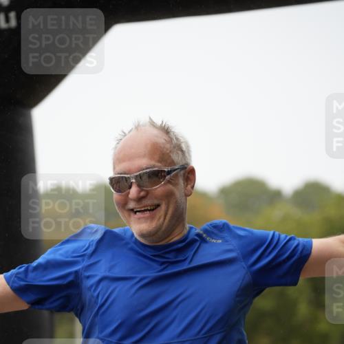 13.09.2026 - Stadtparktriathlon Patografie http://msf.ph/oto/10273927 13.09.2026 12:54:00 Ziel 884 meine-sportfotos.de