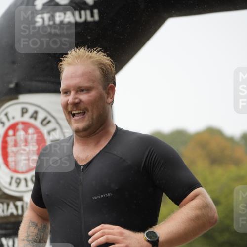 13.09.2026 - Stadtparktriathlon Patografie http://msf.ph/oto/10273956 13.09.2026 12:54:42 Ziel 915, 962 meine-sportfotos.de