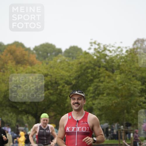 13.09.2026 - Stadtparktriathlon Patografie http://msf.ph/oto/10273970 13.09.2026 12:55:17 Ziel 832, 941 meine-sportfotos.de