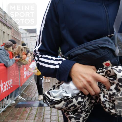 13.09.2026 - Kiel Lauf Yannick Fuchs http://msf.ph/oto/10273977 13.09.2026 08:36:33 Ziel 516, 874, 1407, 1727, 1829, 2464, 3088, 3246, 3532, 3868, 4495, 4500, 5658, 6308, 6452, 6469, 6470, 6474, 6475, 6983, 7059, 7136, 7811, 8804, 9505, 10064, 10891, 11592, 11782, 12504, 71, 308, 440, 464, 465, 569, 690, 740, 832, 858, 923, 1551, 1552, 1648, 1690, 1875, 2310, 2328, 2618, 2621, 2911, 3053, 3149, 3434, 3656, 3689, 4002, 4007, 4473, 4474, 4495, 4500, 5481, 5486, 5499, 5842, 6022, 6101, 6143, 6491, 7128, 1031, 1690, 2618, 3762, 5990, 6446 meine-sportfotos.de