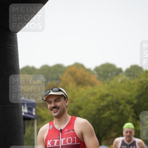 13.09.2026 - Stadtparktriathlon Patografie http://msf.ph/oto/10273984 13.09.2026 12:55:18 Ziel 832, 941 meine-sportfotos.de